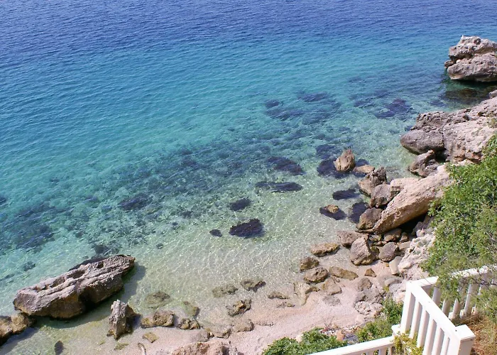 Apartment By The Sea Pisak, Omis - 1001 Pisak